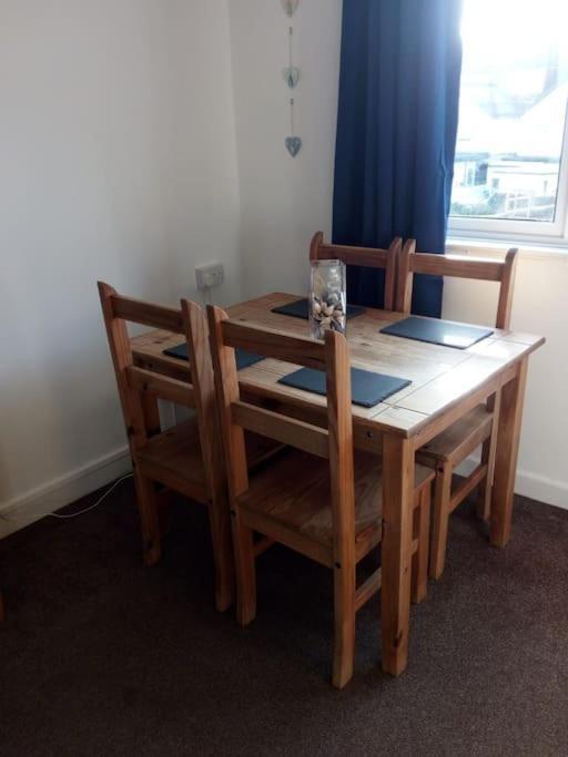 Apartment With Heated Pool & Close To Beach Paignton Kültér fotó